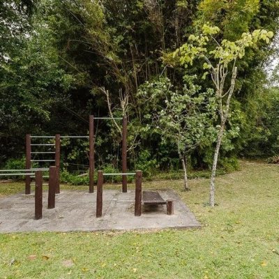 Casa em Condomínio com 290m², 3 quartos, 1 suíte, 2 garagens, no bairro Cacupé em Florianópolis