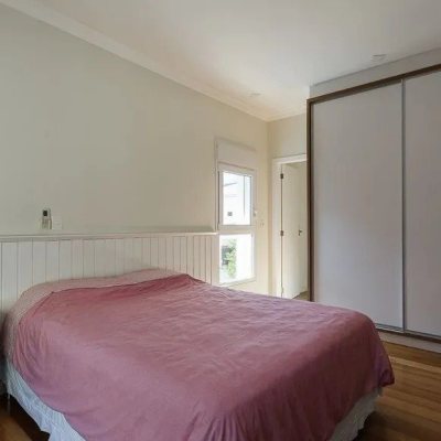 Casa em Condomínio com 329m², 3 quartos, 3 suítes, 2 garagens, no bairro Cacupé em Florianópolis