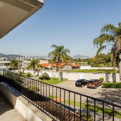 Casa em Condomínio com 329m², 3 quartos, 3 suítes, 2 garagens, no bairro Cacupé em Florianópolis