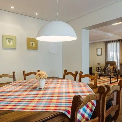 Casa em Condomínio com 329m², 3 quartos, 3 suítes, 2 garagens, no bairro Cacupé em Florianópolis