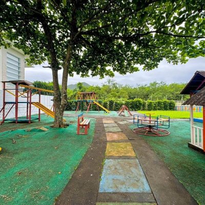 Casa em Condomínio com 329m², 3 quartos, 3 suítes, 2 garagens, no bairro Cacupé em Florianópolis