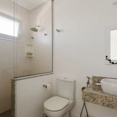 Casa em Condomínio com 329m², 3 quartos, 3 suítes, 2 garagens, no bairro Cacupé em Florianópolis