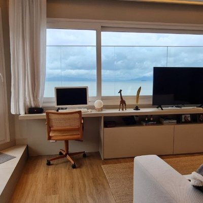 Cobertura com 172m², 3 quartos, 2 suítes, 1 garagem, no bairro Centro em Florianópolis