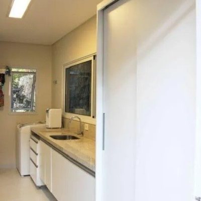 Casa em Condomínio com 350m², 3 quartos, 3 suítes, 5 garagens, no bairro Santo Antônio de Lisboa em Florianópolis