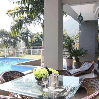 Casa em Condomínio com 350m², 3 quartos, 3 suítes, 5 garagens, no bairro Santo Antônio de Lisboa em Florianópolis