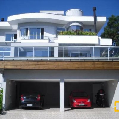 Casa em Condomínio com 350m², 3 quartos, 3 suítes, 5 garagens, no bairro Santo Antônio de Lisboa em Florianópolis
