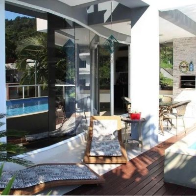 Casa em Condomínio com 350m², 3 quartos, 3 suítes, 5 garagens, no bairro Santo Antônio de Lisboa em Florianópolis