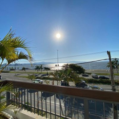 Apartamentos com 95m², 3 quartos, 2 suítes, 1 garagem, no bairro Centro em Florianópolis