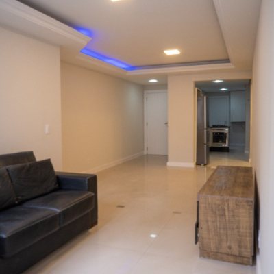 Apartamentos com 95m², 3 quartos, 2 suítes, 1 garagem, no bairro Centro em Florianópolis