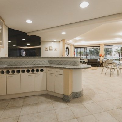 Apartamentos com 147m², 4 quartos, 1 suíte, 4 garagens, no bairro Centro em Florianópolis