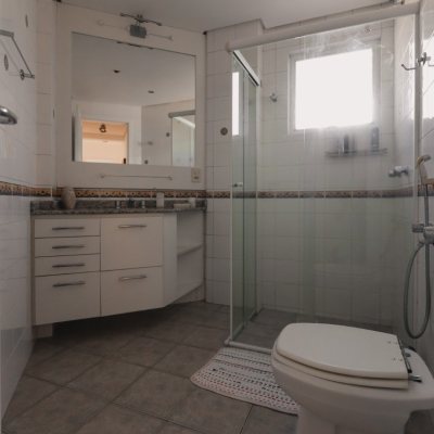 Apartamentos com 147m², 4 quartos, 1 suíte, 4 garagens, no bairro Centro em Florianópolis