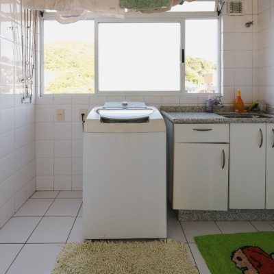 Apartamentos com 147m², 4 quartos, 1 suíte, 4 garagens, no bairro Centro em Florianópolis