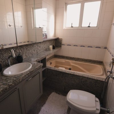 Apartamentos com 147m², 4 quartos, 1 suíte, 4 garagens, no bairro Centro em Florianópolis