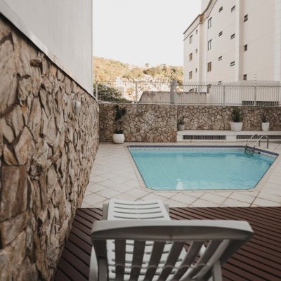 Apartamentos com 147m², 4 quartos, 1 suíte, 4 garagens, no bairro Centro em Florianópolis