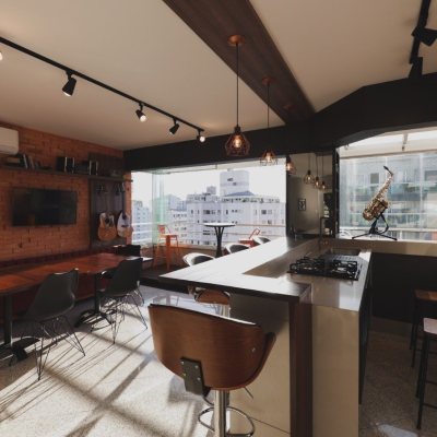 Apartamentos com 147m², 4 quartos, 1 suíte, 4 garagens, no bairro Centro em Florianópolis