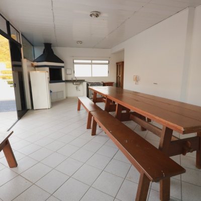 Apartamentos com 147m², 4 quartos, 1 suíte, 4 garagens, no bairro Centro em Florianópolis
