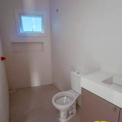 Casa em Condomínio com 192m², 3 quartos, 3 suítes, 2 garagens, no bairro Cachoeira do Bom Jesus em Florianópolis