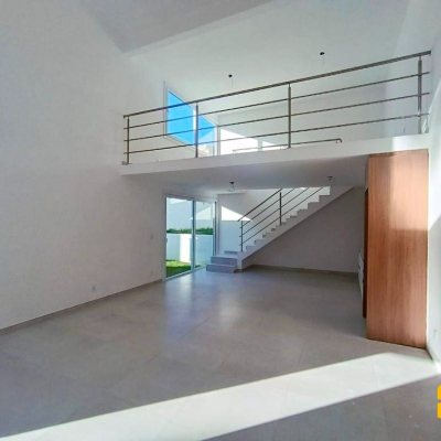 Casa em Condomínio com 192m², 3 quartos, 3 suítes, 2 garagens, no bairro Cachoeira do Bom Jesus em Florianópolis