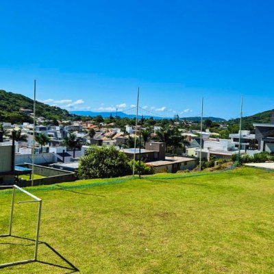 Casa em Condomínio com 192m², 3 quartos, 3 suítes, 2 garagens, no bairro Cachoeira do Bom Jesus em Florianópolis