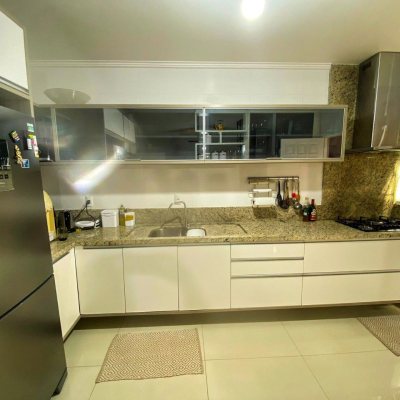 Casa Residencial com 156m², 5 quartos, 3 suítes, 3 garagens, no bairro Santa Monica em Florianópolis