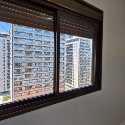 Apartamentos com 77m², 3 quartos, 1 suíte, 2 garagens, no bairro Centro em Florianópolis