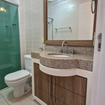 Apartamentos com 77m², 3 quartos, 1 suíte, 2 garagens, no bairro Centro em Florianópolis