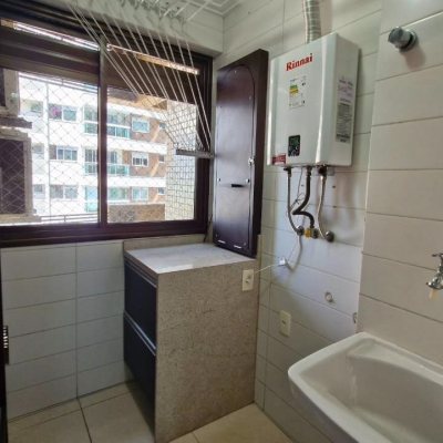 Apartamentos com 77m², 3 quartos, 1 suíte, 2 garagens, no bairro Centro em Florianópolis