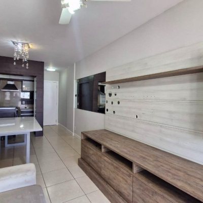 Apartamentos com 77m², 3 quartos, 1 suíte, 2 garagens, no bairro Centro em Florianópolis