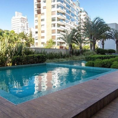 Apartamentos com 112m², 2 quartos, 2 suítes, 2 garagens, no bairro Centro em Florianópolis