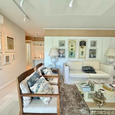 Apartamentos com 112m², 2 quartos, 2 suítes, 2 garagens, no bairro Centro em Florianópolis