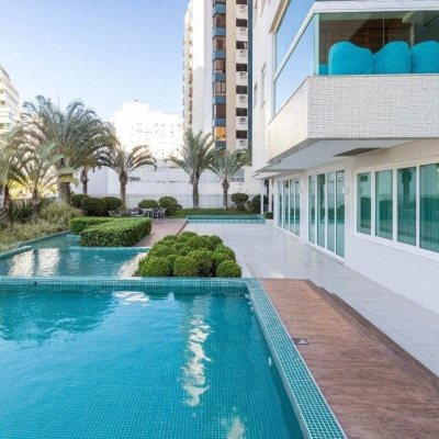 Apartamentos com 112m², 2 quartos, 2 suítes, 2 garagens, no bairro Centro em Florianópolis