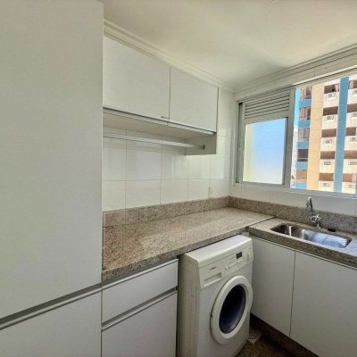 Apartamentos com 112m², 2 quartos, 2 suítes, 2 garagens, no bairro Centro em Florianópolis