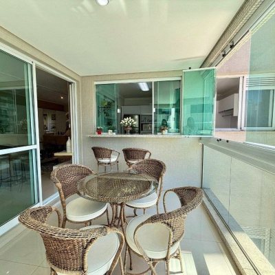 Apartamentos com 112m², 2 quartos, 2 suítes, 2 garagens, no bairro Centro em Florianópolis