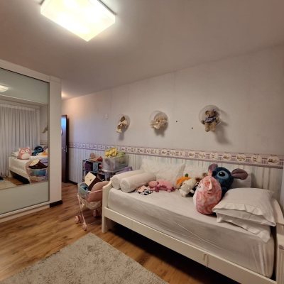 Casa em Condomínio com 282m², 4 quartos, 3 suítes, 2 garagens, no bairro João Paulo em Florianópolis