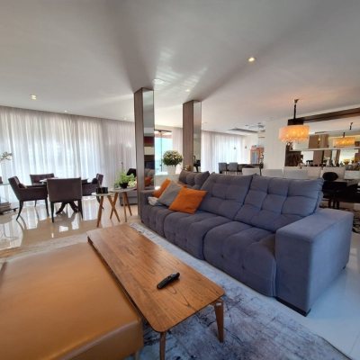 Casa em Condomínio com 282m², 4 quartos, 3 suítes, 2 garagens, no bairro João Paulo em Florianópolis