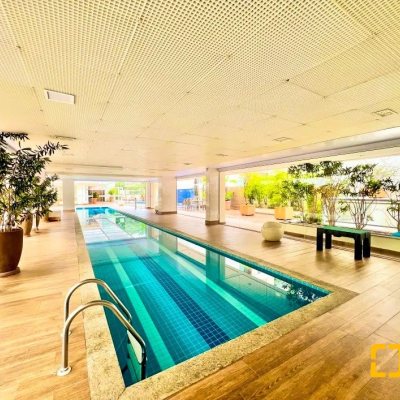 Apartamentos com 129m², 3 quartos, 3 suítes, 3 garagens, no bairro Centro em Florianópolis