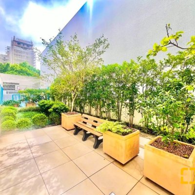 Apartamentos com 129m², 3 quartos, 3 suítes, 3 garagens, no bairro Centro em Florianópolis