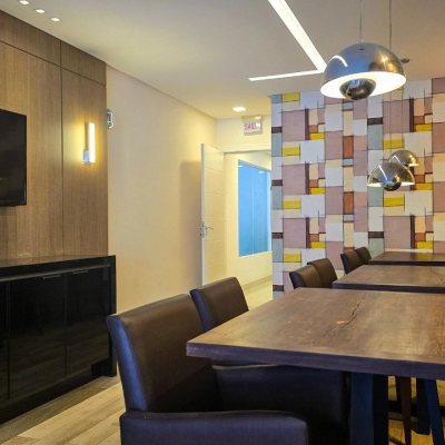 Apartamentos com 130m², 3 quartos, 3 suítes, 3 garagens, no bairro Centro em Florianópolis