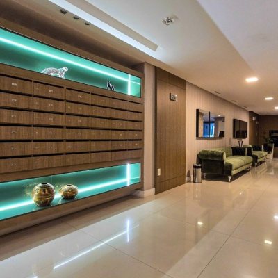 Apartamentos com 130m², 3 quartos, 3 suítes, 3 garagens, no bairro Centro em Florianópolis