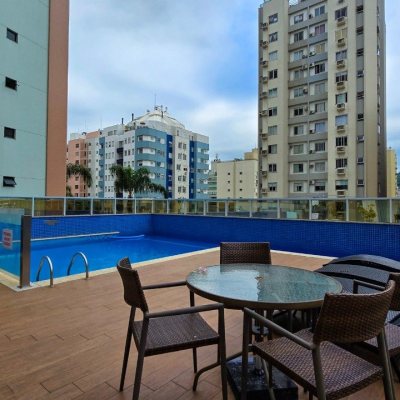 Apartamentos com 130m², 3 quartos, 3 suítes, 3 garagens, no bairro Centro em Florianópolis