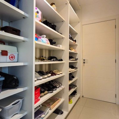 Apartamentos com 130m², 3 quartos, 3 suítes, 3 garagens, no bairro Centro em Florianópolis