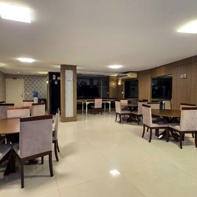 Apartamentos com 130m², 3 quartos, 3 suítes, 3 garagens, no bairro Centro em Florianópolis