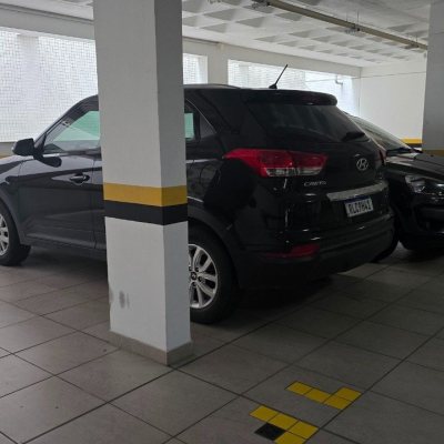 Apartamentos com 130m², 3 quartos, 3 suítes, 3 garagens, no bairro Centro em Florianópolis