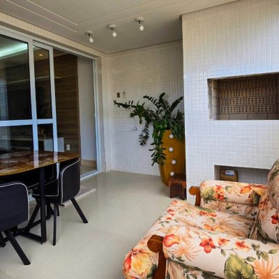 Apartamentos com 130m², 3 quartos, 3 suítes, 3 garagens, no bairro Centro em Florianópolis