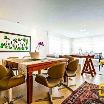 Apartamentos com 237m², 3 quartos, 3 suítes, 3 garagens, no bairro João Paulo em Florianópolis