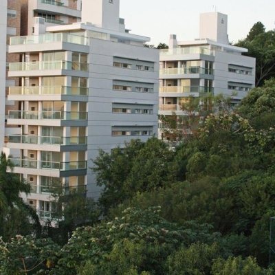 Apartamentos com 237m², 3 quartos, 3 suítes, 3 garagens, no bairro João Paulo em Florianópolis