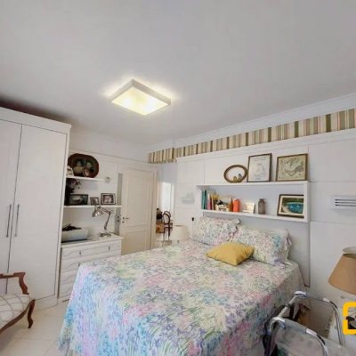 Casa com 276m², 5 quartos, 4 suítes, 4 garagens, no bairro Daniela em Florianópolis