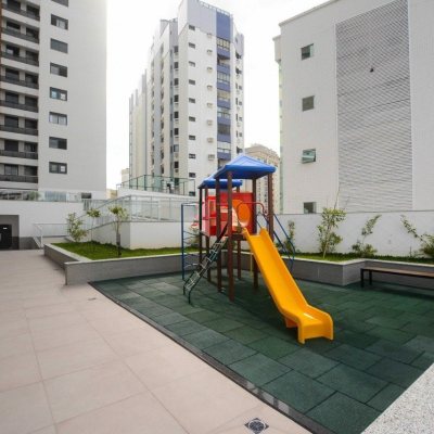 Apartamentos com 79m², 2 quartos, 1 suíte, 2 garagens, no bairro Centro em Florianópolis