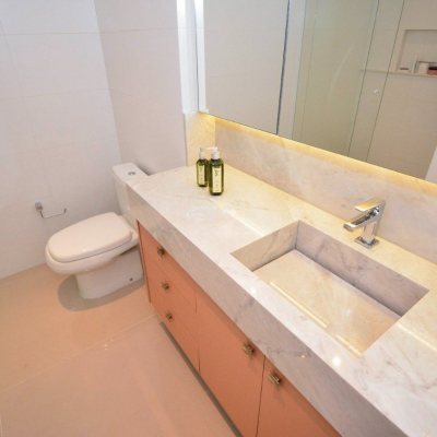 Apartamentos com 79m², 2 quartos, 1 suíte, 2 garagens, no bairro Centro em Florianópolis