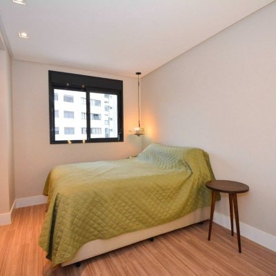 Apartamentos com 79m², 2 quartos, 1 suíte, 2 garagens, no bairro Centro em Florianópolis